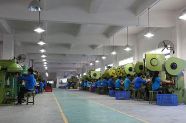 鐵盒生產(chǎn)車間 鐵盒生產(chǎn)車間