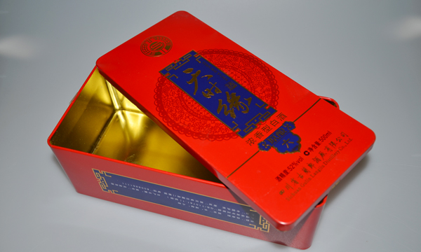 酒盒包裝.jpg 酒盒包裝.jpg