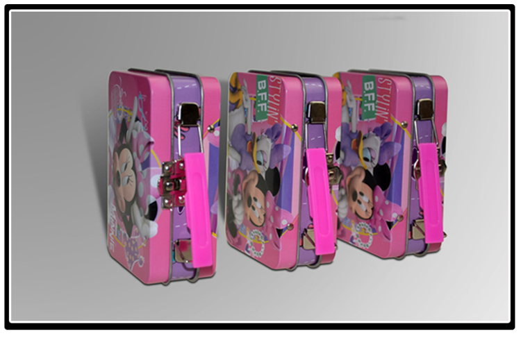 高檔化妝品手提盒-帶鎖扣手提盒包裝_03.jpg 高檔化妝品手提盒-帶鎖扣手提盒包裝_03.jpg