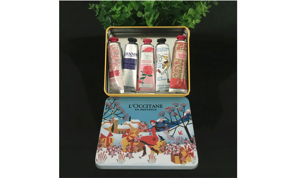 歐舒丹護(hù)手霜鐵盒裝.jpg 歐舒丹護(hù)手霜鐵盒裝.jpg