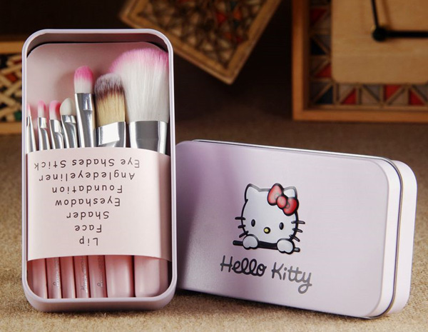 化妝品鐵盒.jpg 化妝品鐵盒.jpg