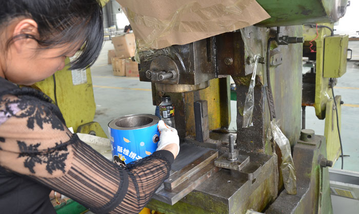 鐵盒加工過程 鐵盒加工過程