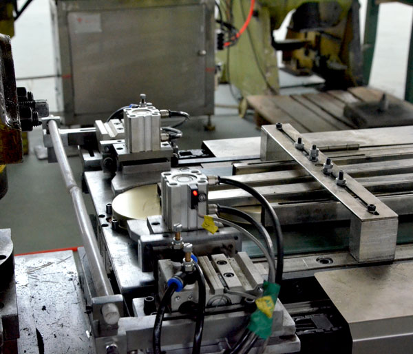 金裕制罐自動線.jpg 金裕制罐自動線.jpg