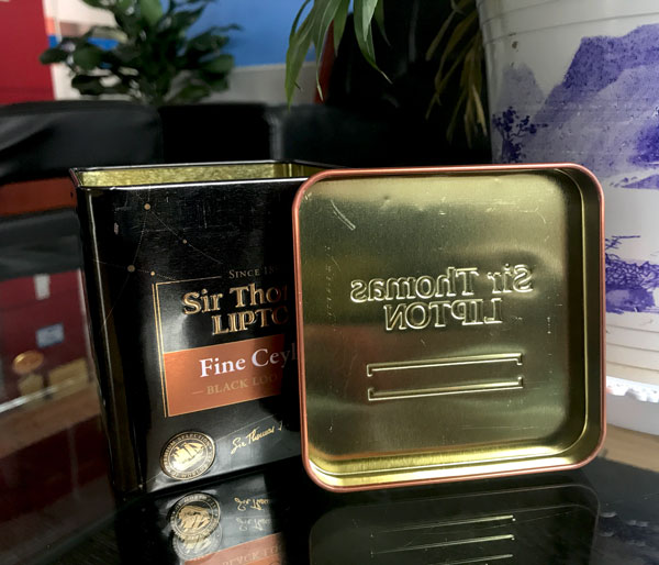 茶葉鐵盒3.jpg 茶葉鐵盒3.jpg