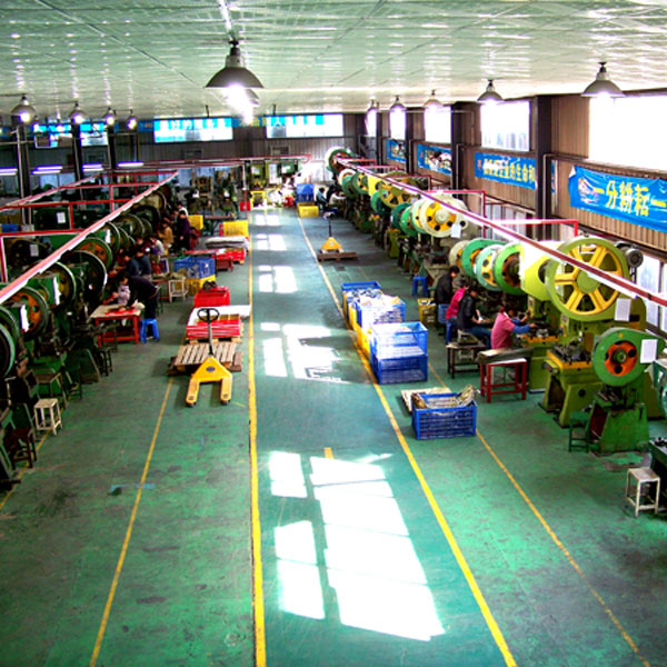 金裕制罐生產(chǎn)車間.jpg 金裕制罐生產(chǎn)車間.jpg