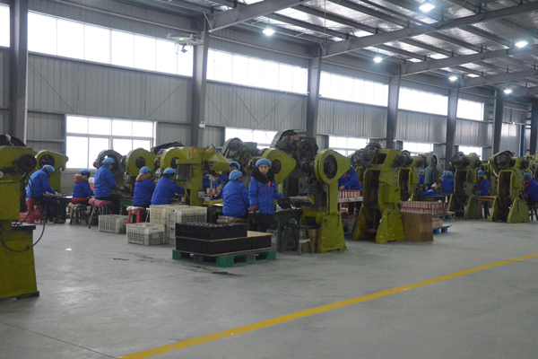 一家專業(yè)的馬口鐵雜品罐生產(chǎn)廠家 一家專業(yè)的馬口鐵雜品罐生產(chǎn)廠家