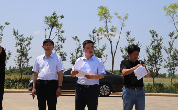 領(lǐng)導(dǎo)視察二期2.jpg 領(lǐng)導(dǎo)視察二期2.jpg