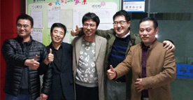 韓國(guó)化妝品鐵盒客戶邀請(qǐng)合作商訪金裕制罐