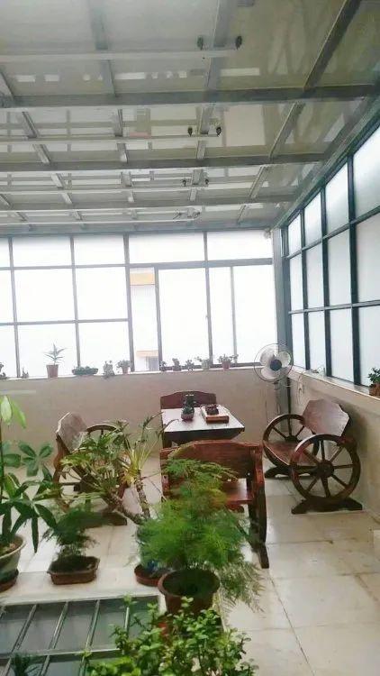 還在裝傳統(tǒng)陽光房？太傻了！如今大家都裝這個，美觀、環(huán)保還能賺錢！