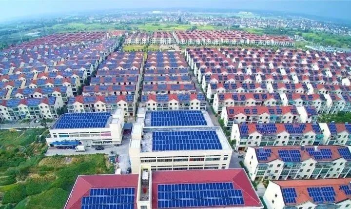 光伏發(fā)電“租房頂、免費裝”新套路，警惕陰陽合同，天上不會掉餡餅！